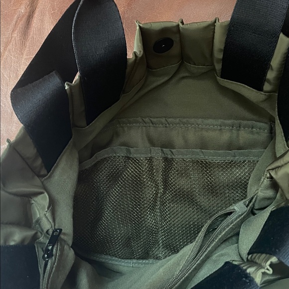 Anthropologie nylon bag - Picture 3 of 7